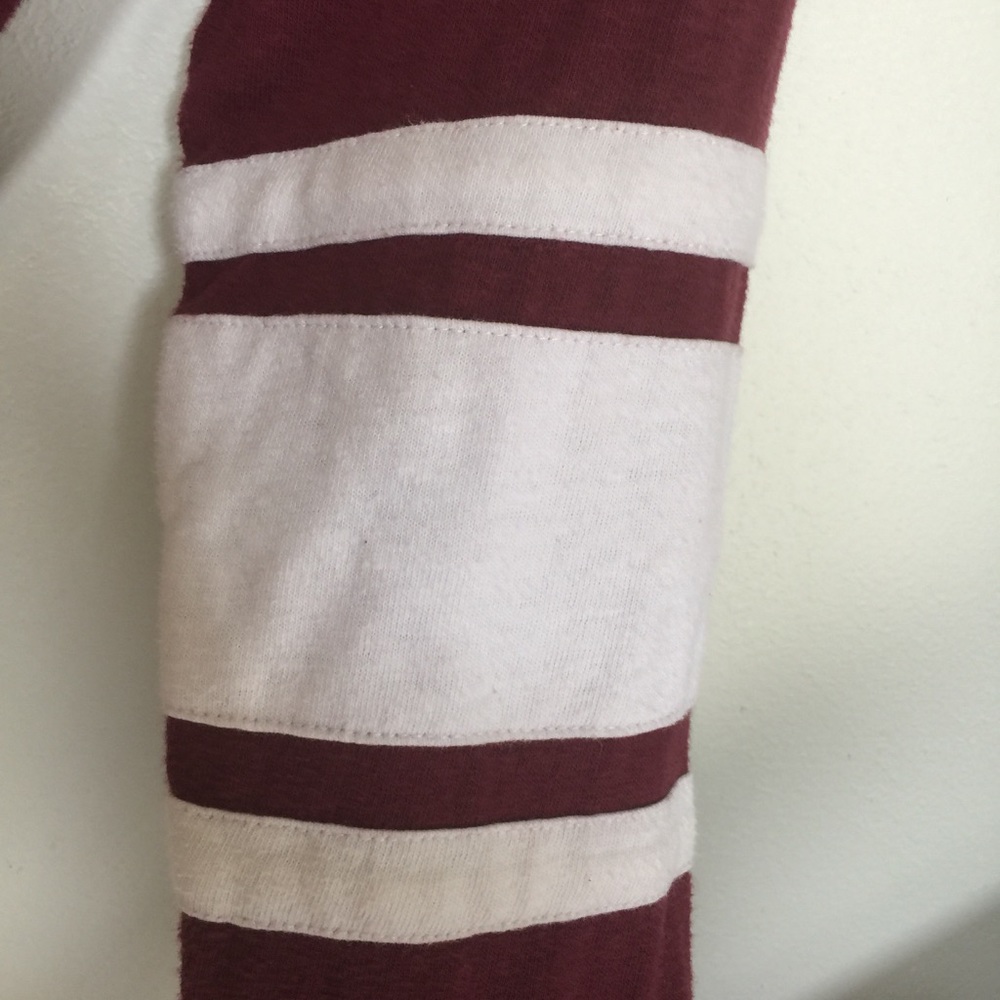 Icon Tee - Picture 2 of 5